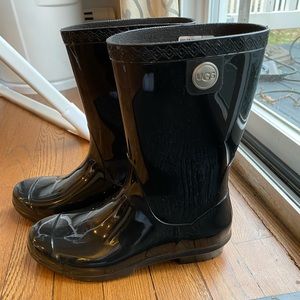 UGG short rain boots 7